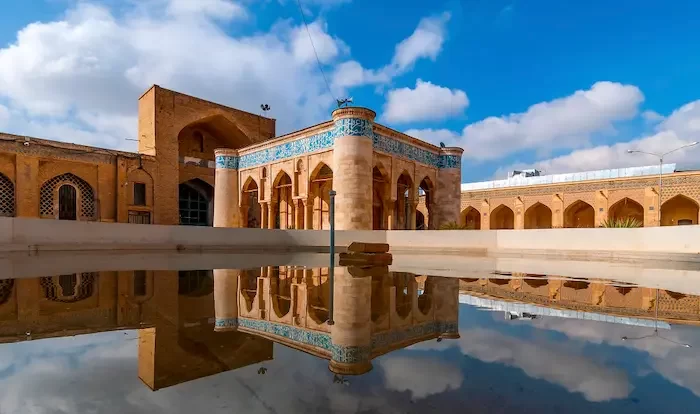 مسجد جامع عتیق شیراز با معماری قدیمی 98745421241542