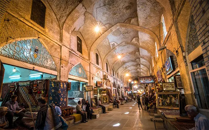 بازار وکیل شیراز فروشگاه فرش های متنوع و دست بافت 54451188787