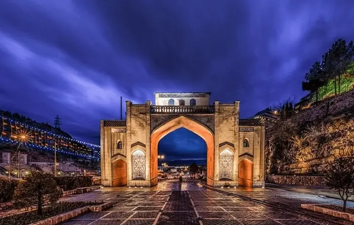 نمای سازه مستحکم دروازه قران شیراز در شب 74874