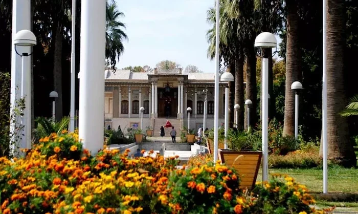 باغ ایرانی عفیف آباد در شهر شیراز 547857474